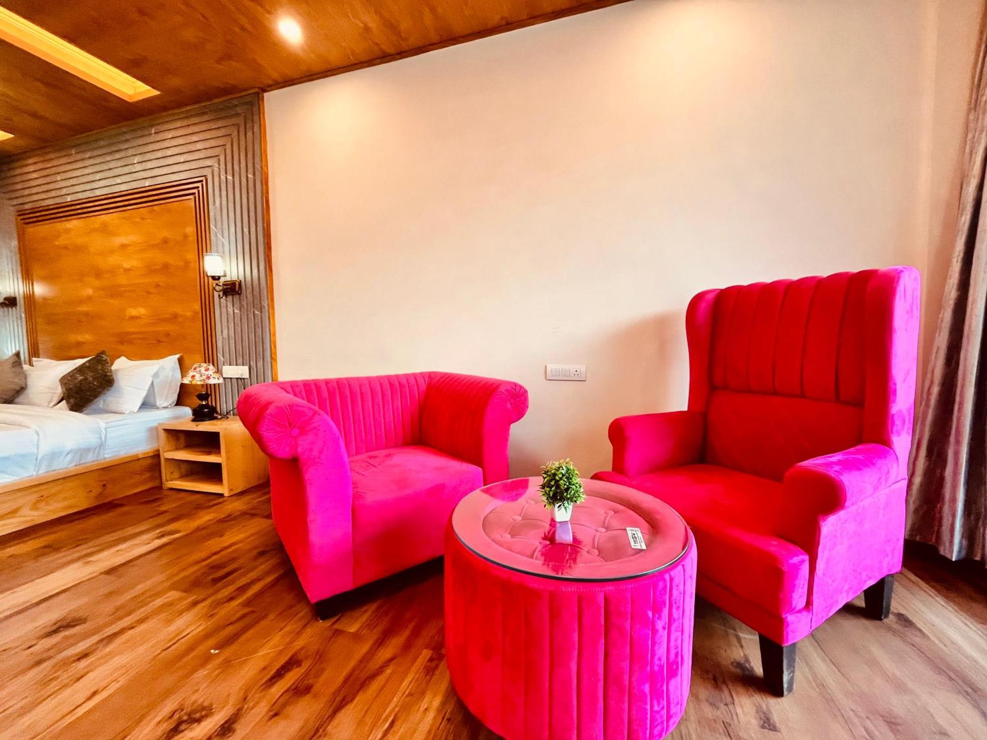 Resort Naina Deventure Resort, - Premium With Centrally Heated & Scenic View *