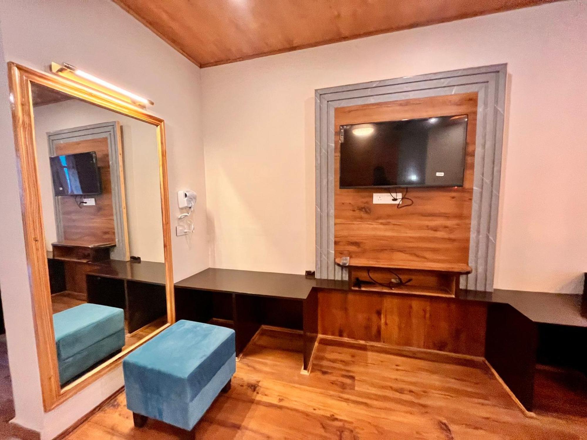 Resort Naina Deventure Resort, - Premium With Centrally Heated & Scenic View *